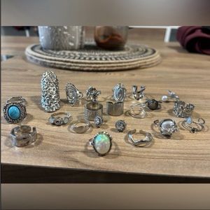 Necklace & lot of rings